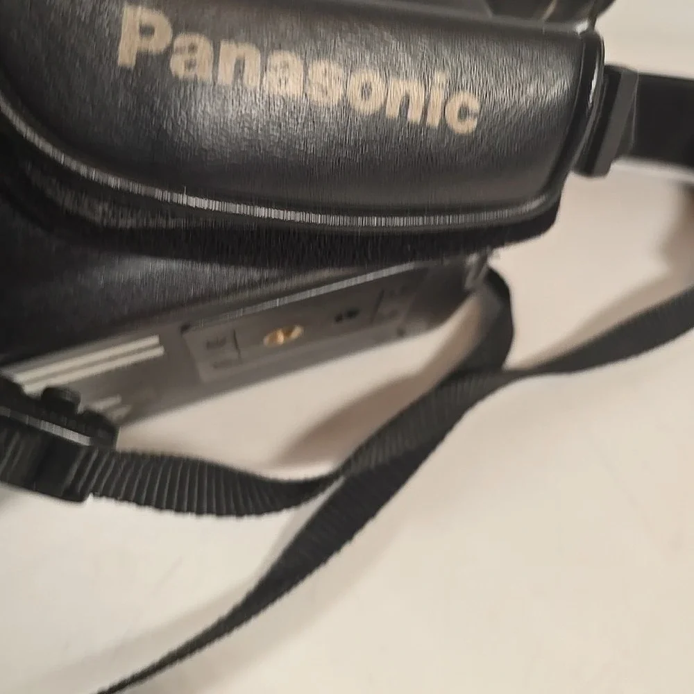 Panasonic Palmcorder X20 Digital Zoom PV-42 UNTESTED‎ Could Not Get Battery Char